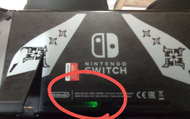 硬破Switch开机时背面指示灯位置示意图