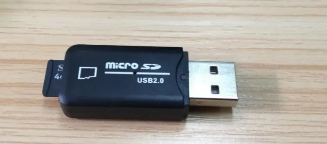 将TF卡从NS中取出并使用读卡器连接电脑